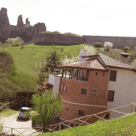Castle Cottage Bed & Breakfast Belogradchik Exterior photo